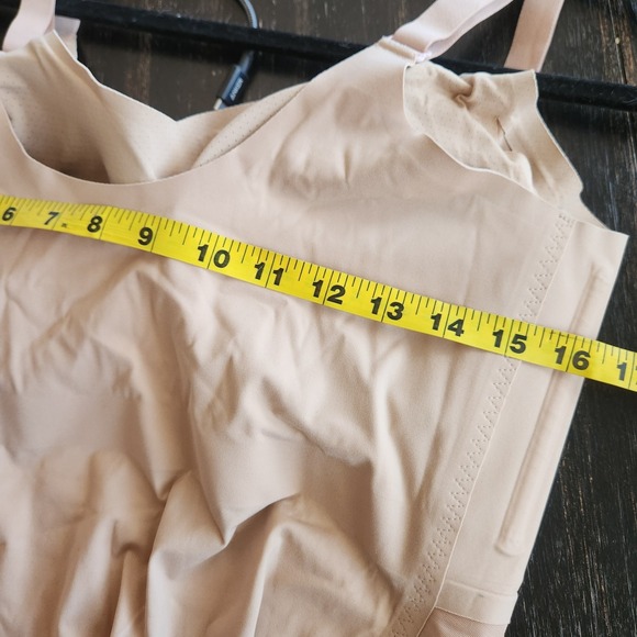 Honeylove LiftWear Cami Bodysuit Sand Size 1X Padded Adjustable Sculpt Smooth - Picture 6 of 11